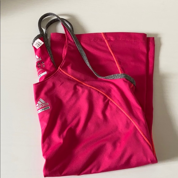 Workout top 🌺 - Picture 2 of 4